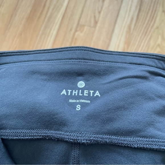 Athleta Flint Gray Relay Reflective Tight Ruched Calf Leggings 903959 EUC Size S - Picture 8 of 11